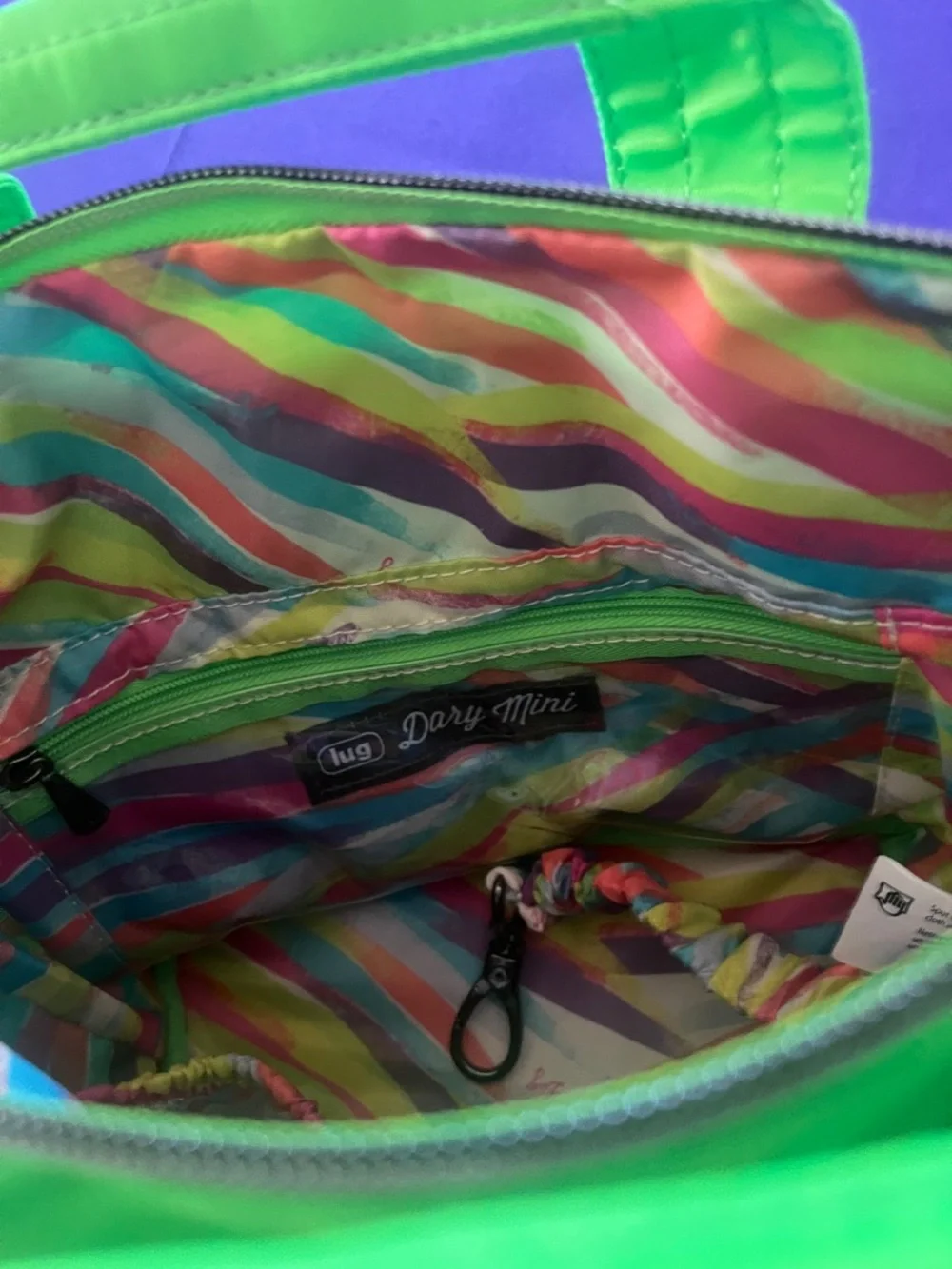 Lug Lime Green Quilted Dory Mini with brushstroke Interior. Key bungee - Picture 8 of 9